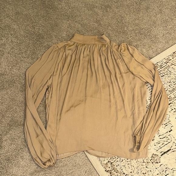 Banana Republic || Satin mock neck billow sleeve blouse - Picture 8 of 8
